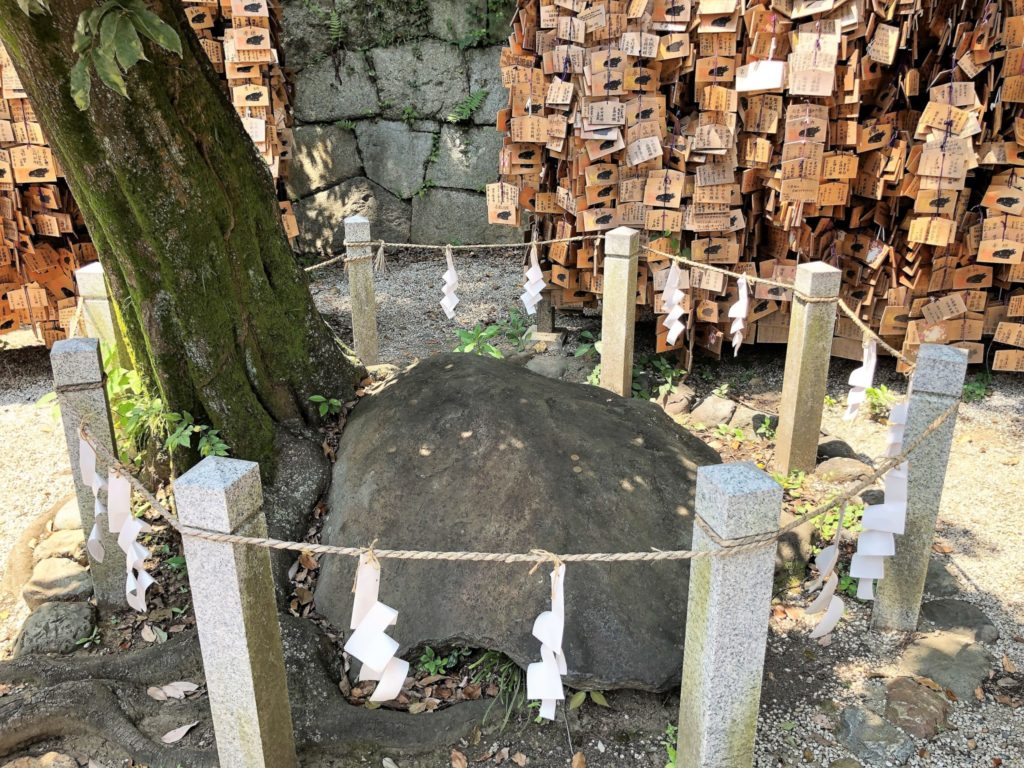 亀ににた神石「亀石」