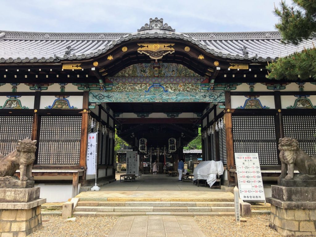 安産と子授けのご利益は御香宮神社で。名水百選「伏見の御香水」も