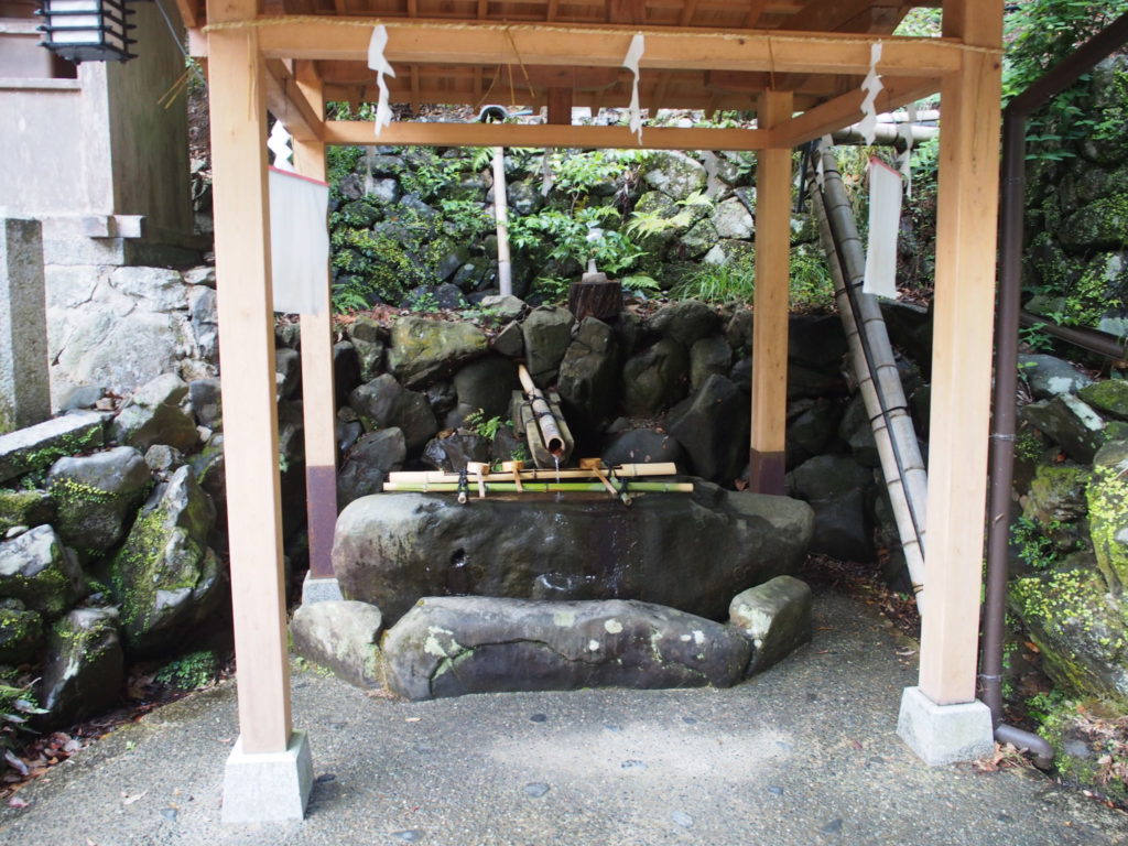 崇道神社の手水舎