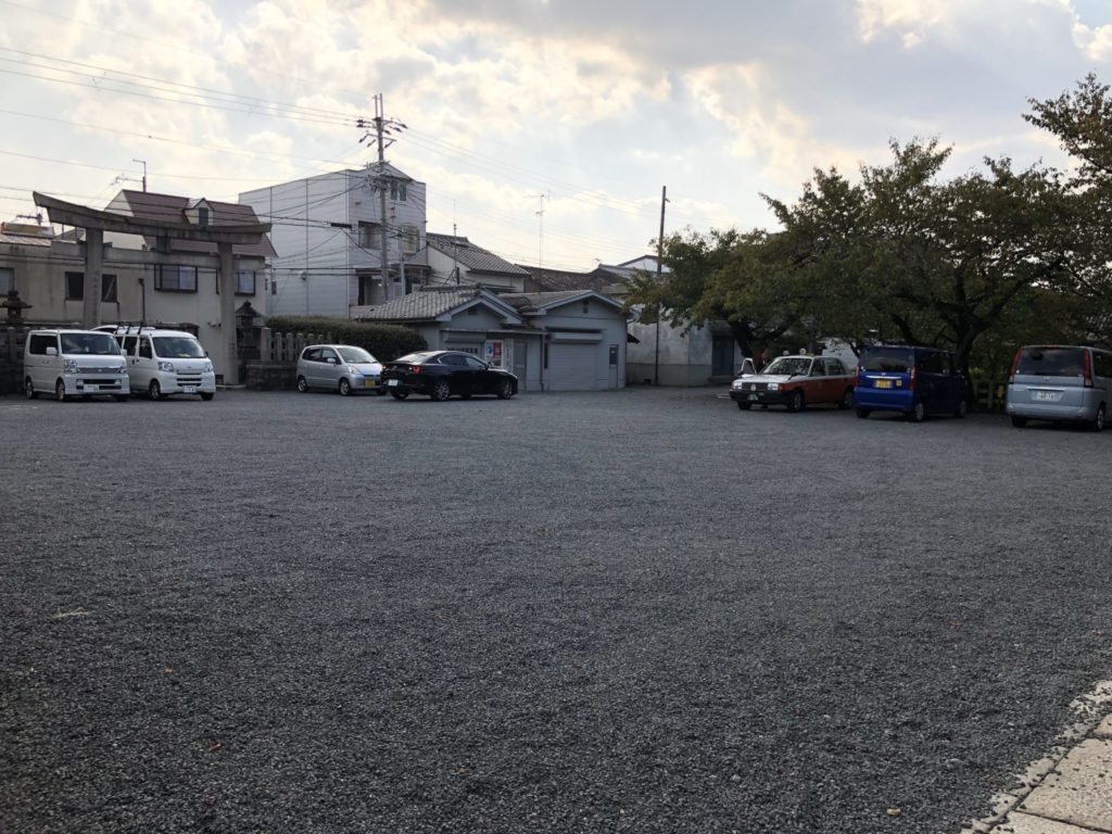 六孫王神社の駐車場