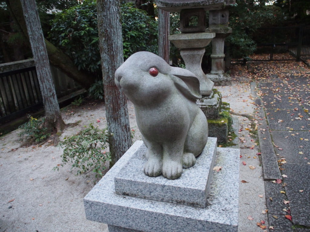 兎だらけのうさぎ神社 岡崎神社 は子授けや安産のご利益あり 京都ご利益 Com