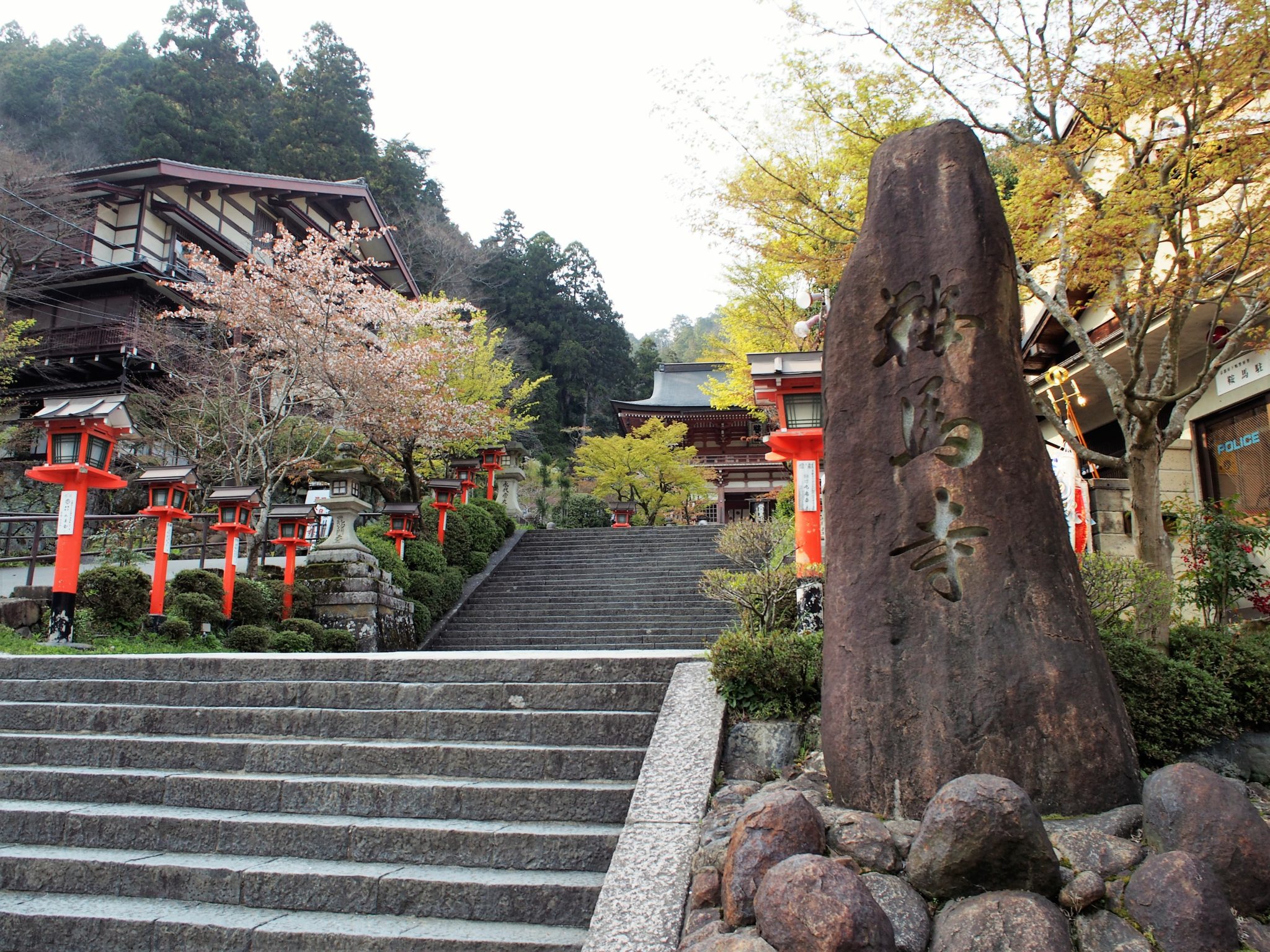 自然あふれる京都一の最強パワースポット鞍馬寺でパワーチャージ| 京都