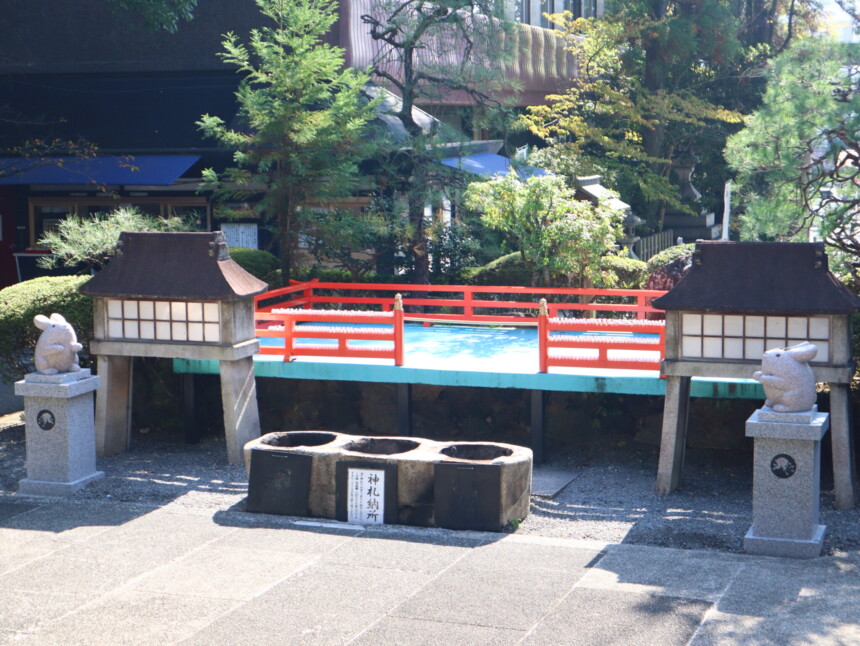 岡﨑神社の第二狛うさぎ